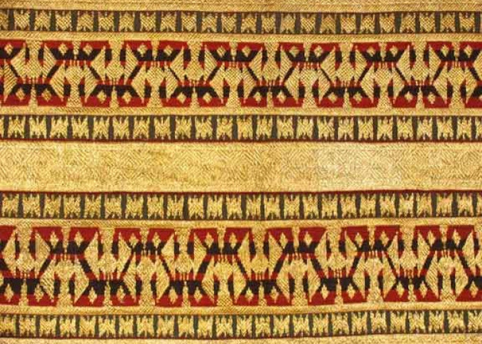 Kilas Balik Kain Tapis: Menelusuri Jejak Peradaban dan Kemewahan Budaya Lampung
