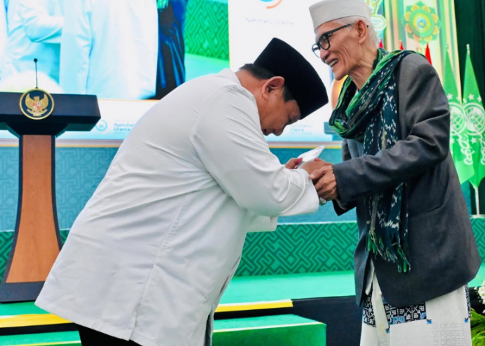 Terima Kartanu Seumur Hidup, Prabowo Tegaskan Komitmennya kepada NU