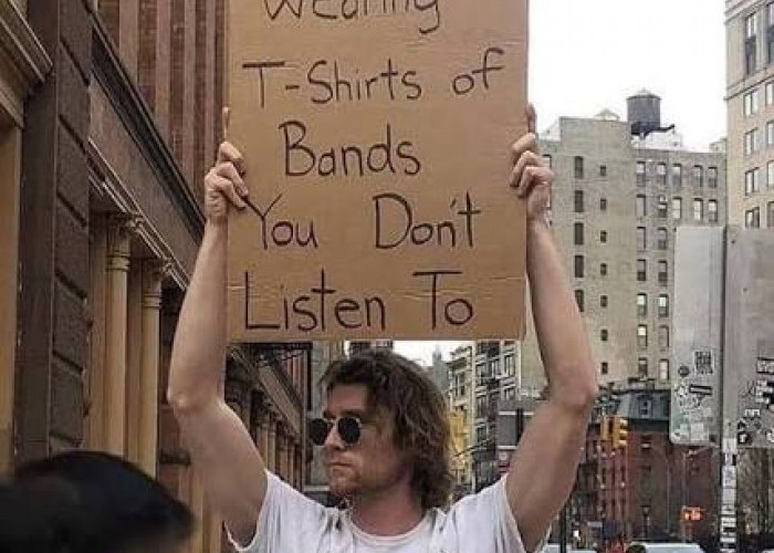 Ketika Kaos Band Lebih Populer Dibandingkan Lagu-Lagunya Sendiri, Apakah Sebuah Masalah?