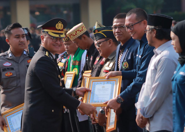 Apresiasi Sinergi dengan Polri, IJTI Lampung Terima Penghargaan Hari Bhayangkara ke-80