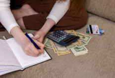 Uang Cepat Habis? Ini Tips Ngatur Keuangan Anak Kuliah Biar Nggak Bokek Terus