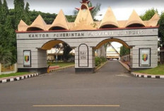 Pemprov Lampung Bagikan Stiker Barcode Demi Kelancaran Pajak