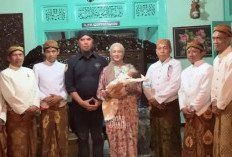 Ahmad Dhani dan Mulan Jameela Resmi Adopsi Bayi Perempuan dari Solo, Diberi Nama Siti Aminah