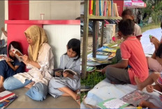 Berawal dari Tikar Seadanya, Pemuda Lamteng Inisiasi 'Kampung Seni' Rawat Literasi