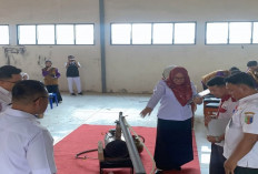 Atasi Sampah Plastik, Dosen ITERA Hibahkan Alat Pirolisis ke SMKN Anak Tuha