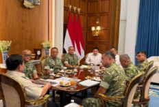 Presiden Prabowo Terima Laporan Panglima TNI, Bahas Progres 2.500 Jembatan Desa hingga Program Air Bersih