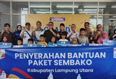 Indomaret Salurkan 100 Paket Sembako untuk Warga Bumi Restu di Momen Grand Opening