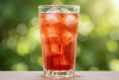 Minum Es Teh Setelah Makan: Kebiasaan Segar atau Risiko Tersembunyi?