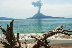 Status Gunung Anak Krakatau Turun ke Level Waspada Mulai 21 September