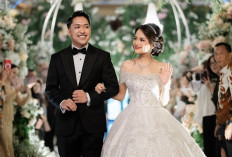 Abenk dan Lily Kenzie Tuai Sorotan! Resepsi Mewah dan Identitas Keluarga Bikin Netizen Melongo