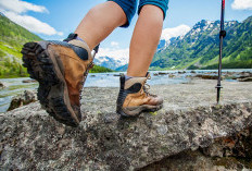 Mau Mendaki Gunung Pakai Sepatu Lari? Ini Risiko yang Perlu Diketahui