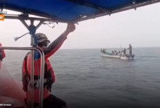 14 Penumpang Longboat Mati Mesin di Perairan Pulau Babi Berhasil Dievakuasi