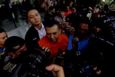 KPK Tahan 8 Tersangka Kasus Izin Tinggal WNA, Eks Dirjen Imigrasi Silmy Karim Ikut Terjerat Korupsi