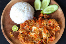 Pedasnya Mendunia! Cerita Ayam Gepuk Jadi Wajah Kuliner Indonesia di Malaysia