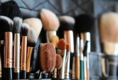 Bahaya Tersembunyi di Balik Kuas Makeup yang Jarang Dibersihkan