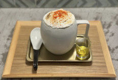 Ramen Mirip Cappuccino Viral di Tokyo, Topping-nya Busa Lembut