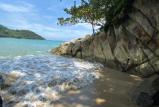 Pesona Pantai Minang Rua, Dari Air Jernih Hingga Pasir Bersih yang Tak Bosan Dikunjungi