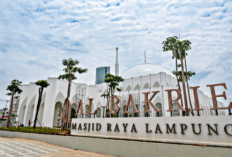 Satpam Masjid Raya Al Bakrie Lampung Jelaskan Tarif Parkir Resmi, Motor Maksimal Rp5 Ribu