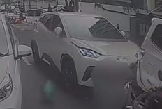 BYD Tabrak 4 Mobil dan Lindas Ojol di Blok M, Begini Kronologinya