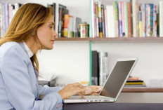 Kebiasaan Duduk Terlalu Lama Perlu Diwaspadai, Ini Risikonya