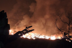 TPA Galuga Bogor Terbakar, Petugas Masih Padamkan Sejumlah Titik Api