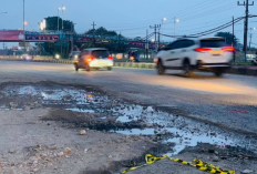 Jalan Berlubang di Way Halim Kembali Makan Korban, Warga Desak Perbaikan Segera