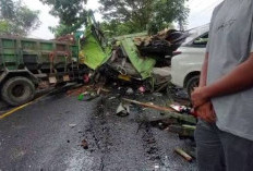 Asap Pekat Selimuti Jalan Lintas Timur Tulang Bawang, Lima Kendaraan Terlibat Tabrakan Beruntun
