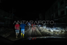 Warga Aceh Tamiang Bertahan di Tengah Kegelapan Pascabanjir Bandang