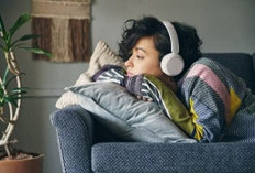 Lagi Galau? 7 Lagu Ini Cocok Didengarkan Saat Hati Sedang Tidak Baik-Baik Saja