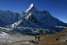 Pendaki Asal Jerman Tewas Terjatuh dari Gunung Ama Dablam Nepal
