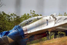 Viral! Pesawat Tempur Sukhoi Tergelincir di Lanud Sultan Hasanuddin, Asap Tebal Sempat Membumbung
