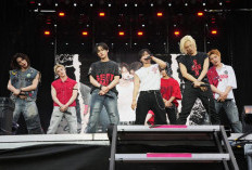 Stray Kids Pertahankan No. 1 Billboard World Albums, THIS & THAT Cetak Rekor Baru