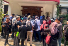 Akses Media Dibatasi, Konferensi Pers Raffi Ahmad soal Dugaan Kasus Impor Berlangsung Tegang