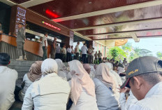 Ratusan Anggota Satpol PP Lampung Demo di Kantor Gubernur, Desak Kasat Dicopot