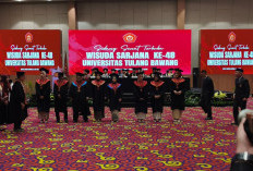 UTB Lampung Wisuda 305 Mahasiswa, Rektor Harapkan Bisa Bermanfaat di Masyarakat