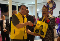 Hangatnya Toleransi, Duet Rycko Menoza - Handitya Narapati Tebar Kebaikan di HKBP Kedaton