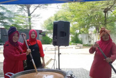 Dari Sumbar untuk NTT, Warga Kirim 5 Ton Rendang bagi Korban Gempa