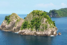 Eksplorasi Pulau Wayang, Spot Foto Instagrammable di Lampung