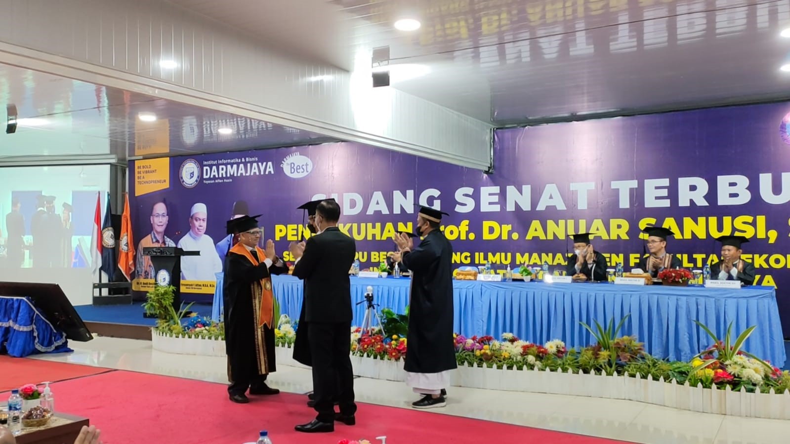 Pengukuhan Guru Besar IIB Darmajaya, Prof. Anuar Sanusi Kebanggaan Civitas Akademik