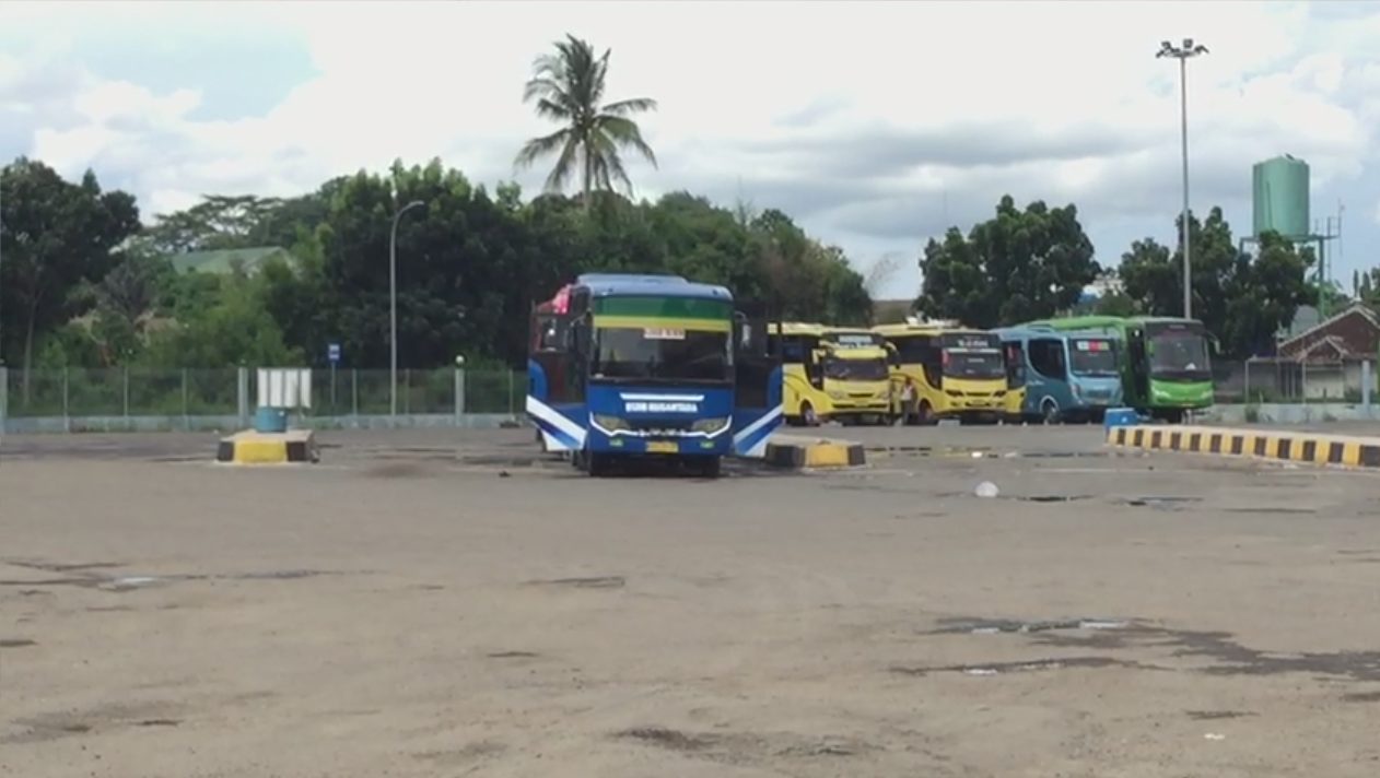 Mudik Dilarang, Terminal Rajabasa Sepi