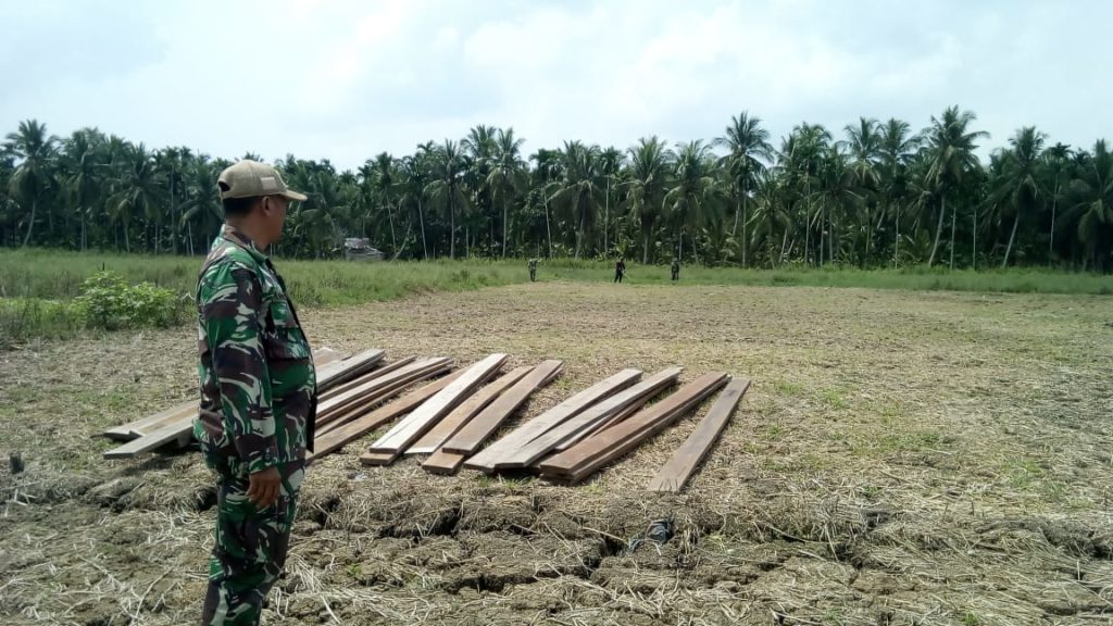 Jelang Penutupan TMMD ke 106, Satgas juga Persiapkan Lapangan pendaratan Helipad di Desa Sanglar