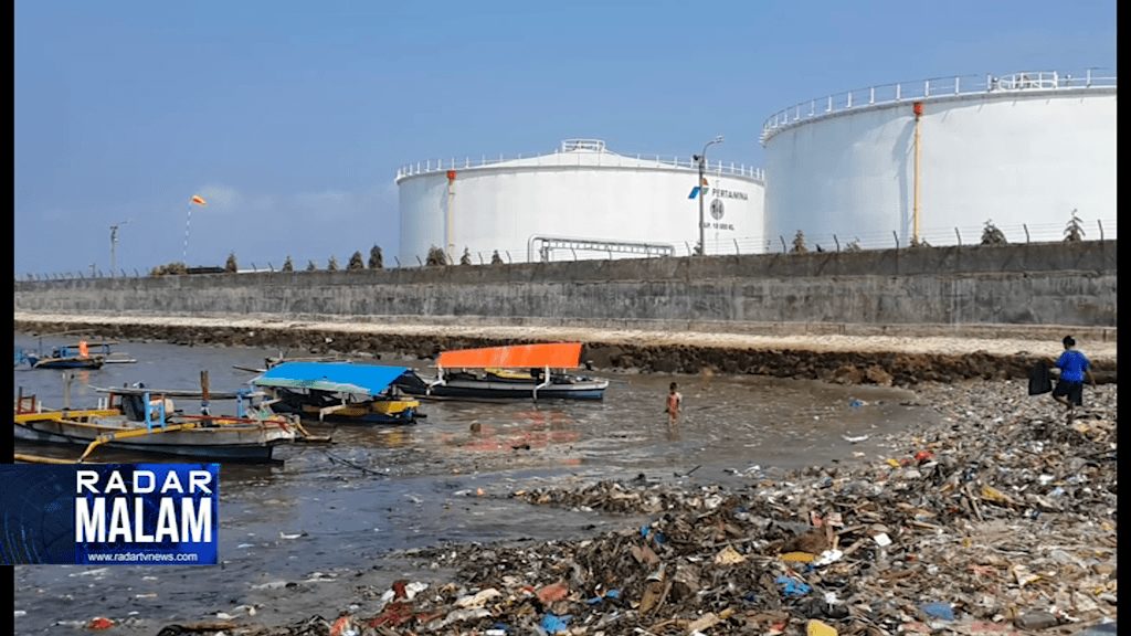 Sampah Pantai Menumpuk, Warga Minta Action Pemerintah