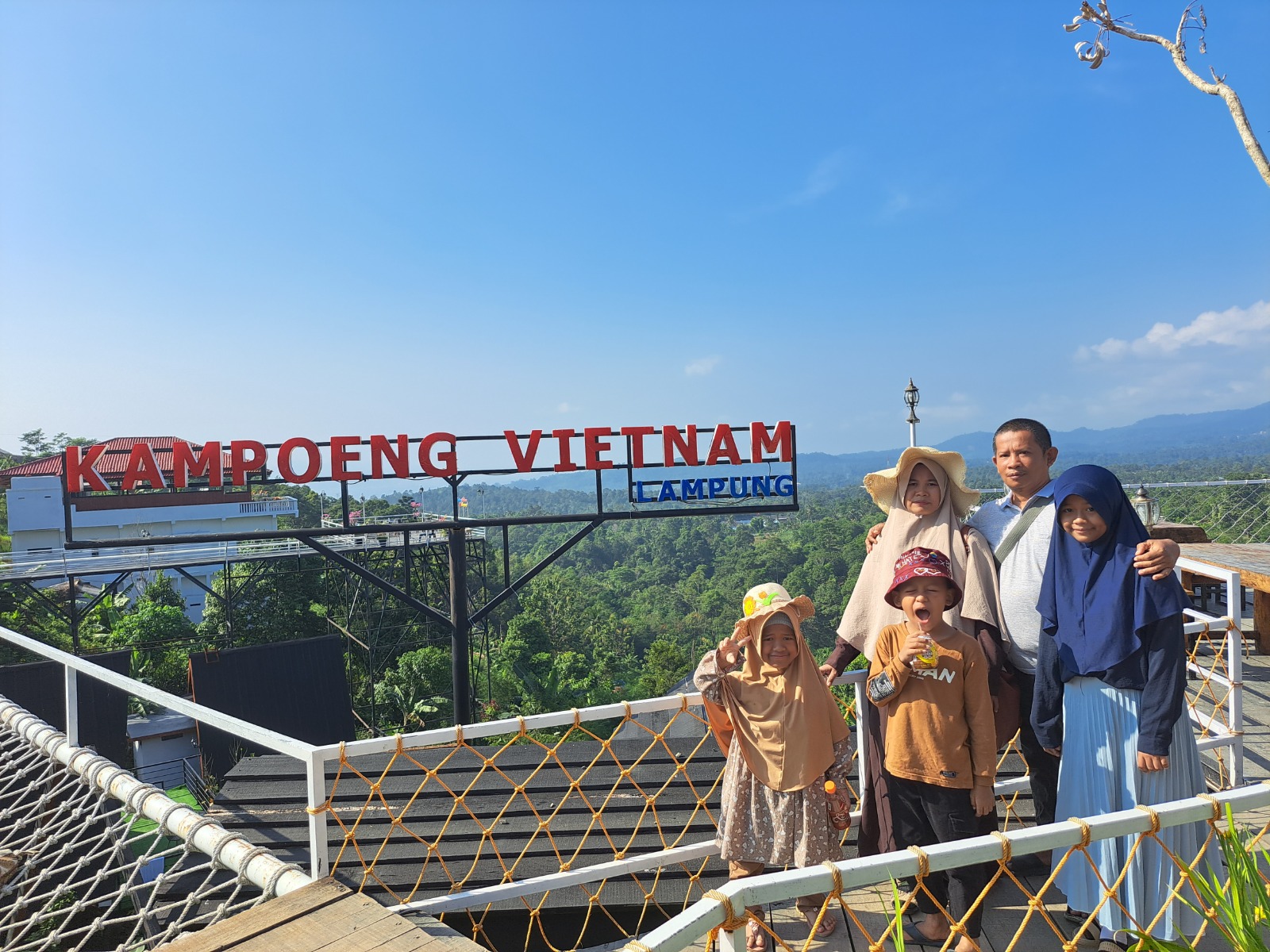 Bukan Sepi Pengunjung, Alasan Tak Berizin Wisata Kampung Vietnam Ditutup